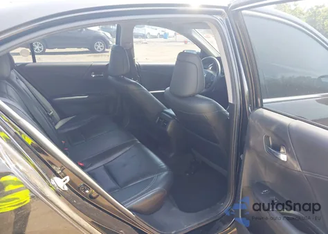 2016 Honda Accord Touring z USA, uszkodzony, nr VIN 1HGCR3F93GA013518